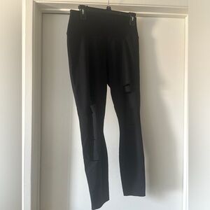 Distressed Alo leggings.